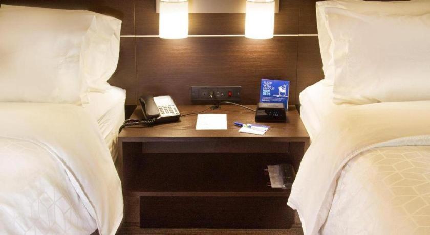 Holiday Inn Express Hotel & Suites Port Charlotte Exteriör bild