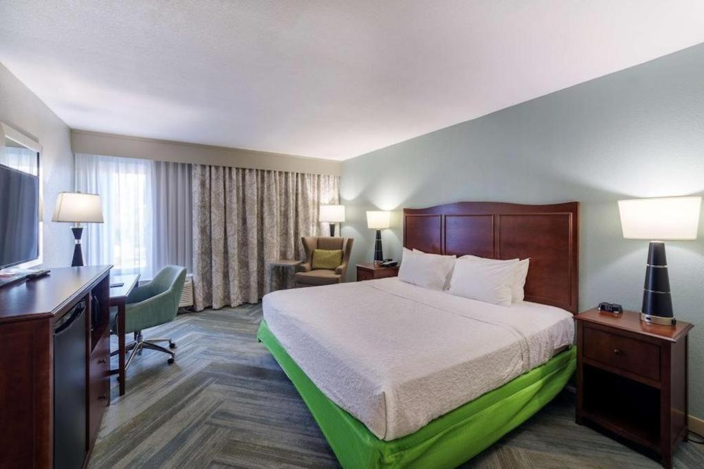 Holiday Inn Express Hotel & Suites Port Charlotte Exteriör bild