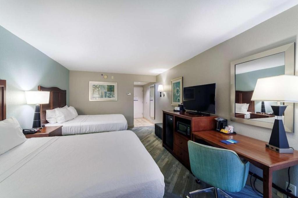 Holiday Inn Express Hotel & Suites Port Charlotte Exteriör bild