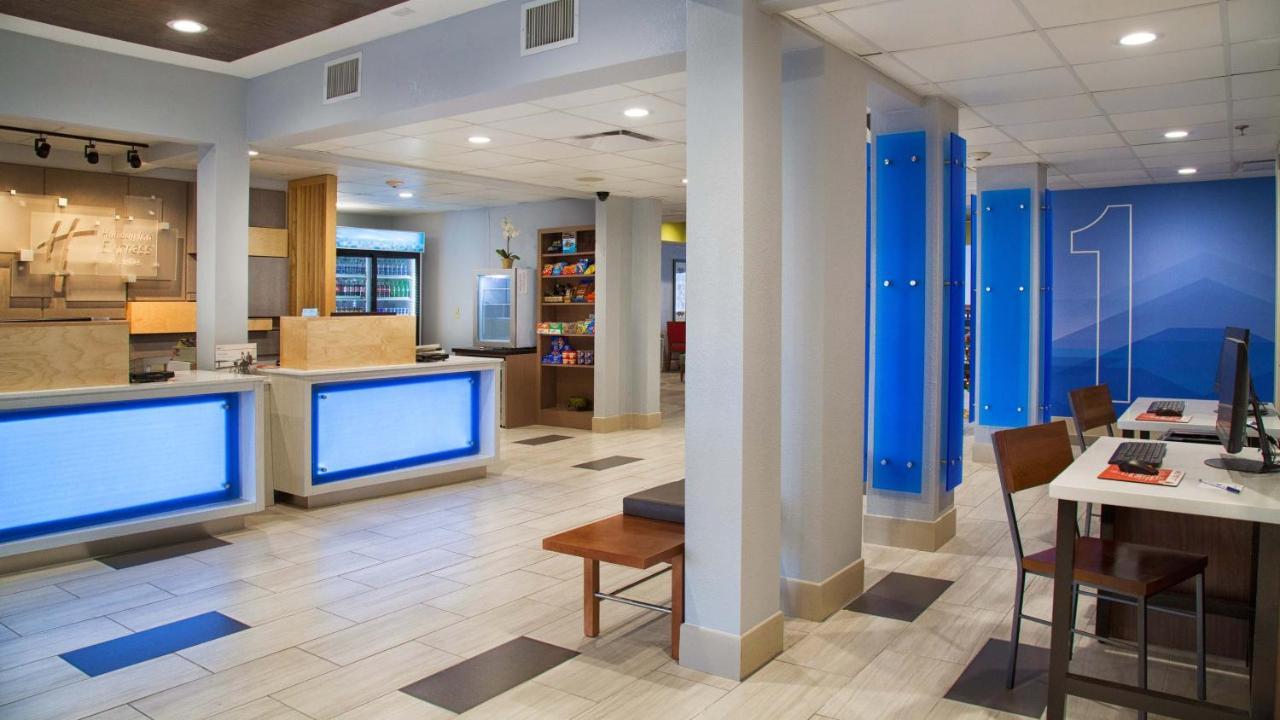Holiday Inn Express Hotel & Suites Port Charlotte Exteriör bild